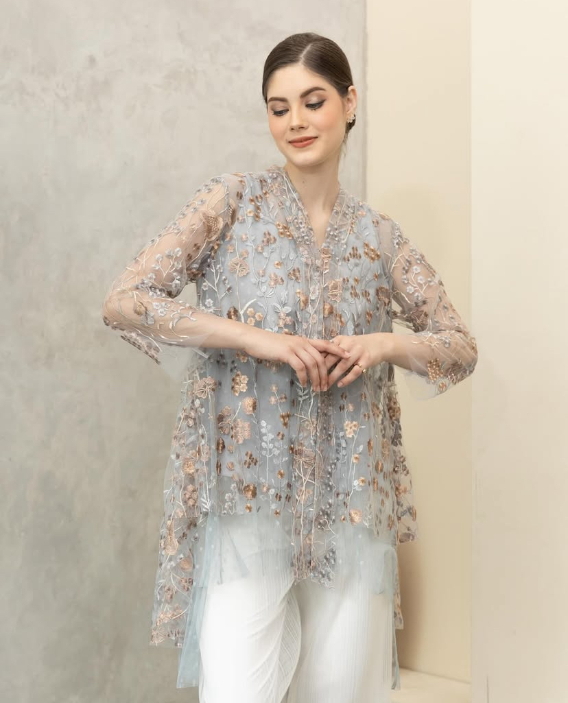 Anaia Floral